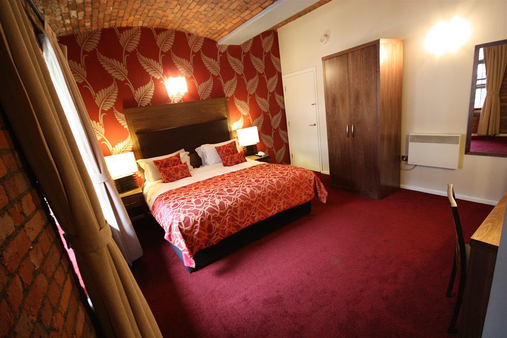 The Place Aparthotel Manchester Exterior photo