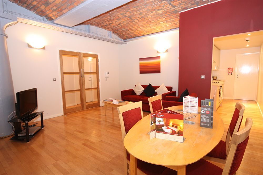 The Place Aparthotel Manchester Exterior photo