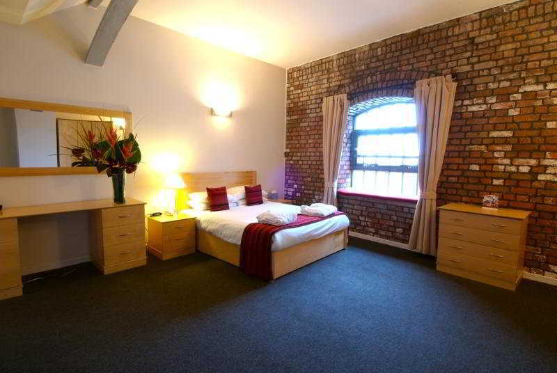 The Place Aparthotel Manchester Room photo